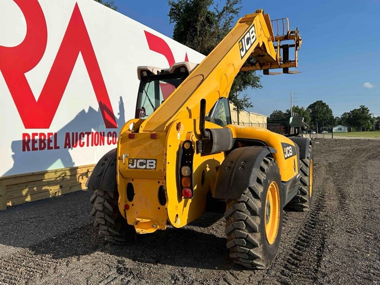 2011-jcb-541-70-image-6