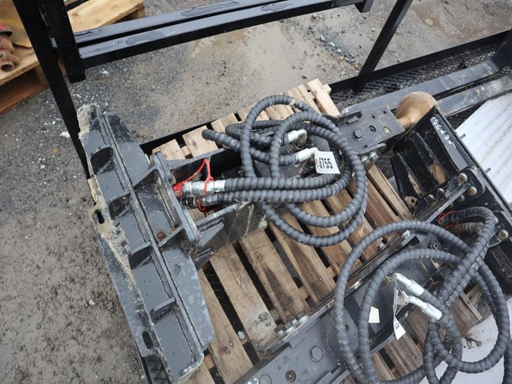 mini-skid-steer-pounder-image-1