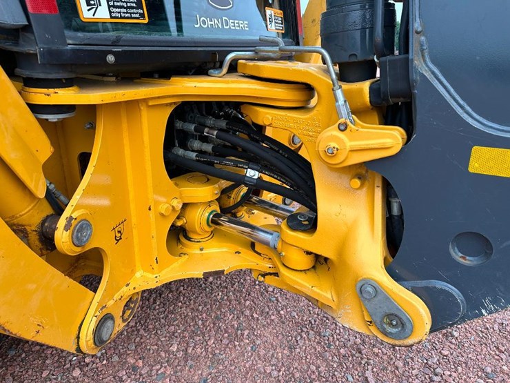 2018-deere-310sl-image-30
