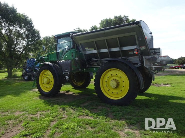 2016-john-deere-r4045-image-19