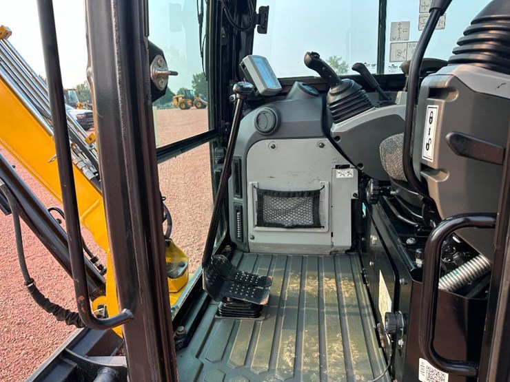 2020-caterpillar-303-image-49