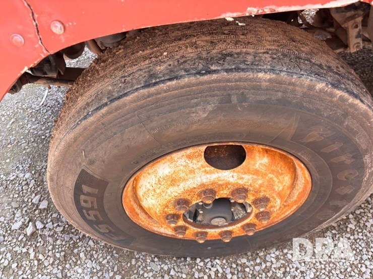 1997-freightliner-fld112-image-19