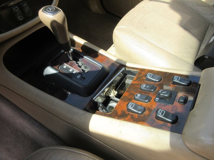2001-mercedes-benz-ml320-image-12