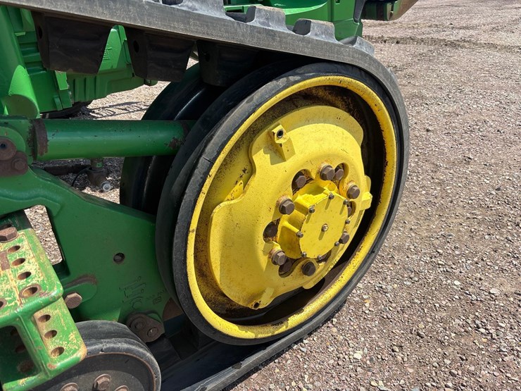 2012-john-deere-8335rt-image-13
