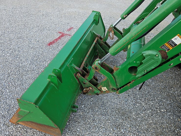 2017-john-deere-6120m-image-5
