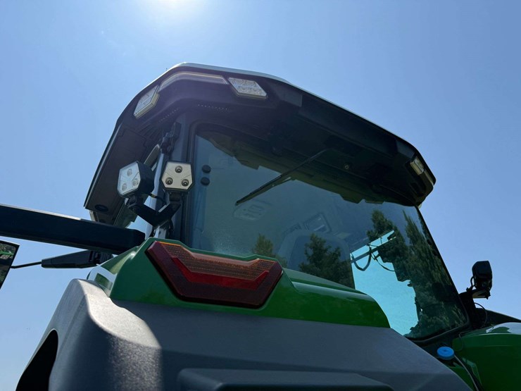 2021-john-deere-8r-340-image-63