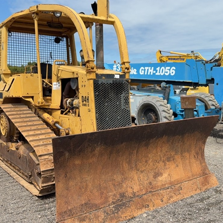 CATERPILLAR D4H