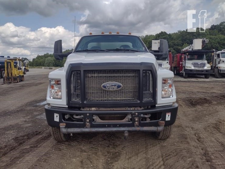 2022-ford-f750-sd-image-2