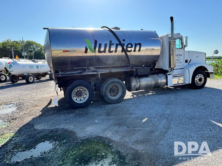 1987-peterbilt-377-image-8