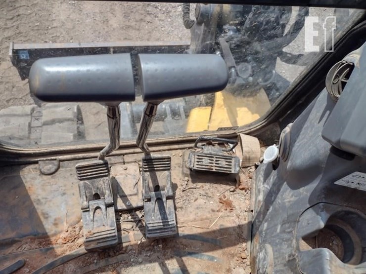 2022-deere-50g-image-9