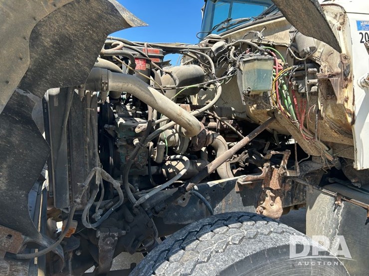 1991-ford-l8000-image-24