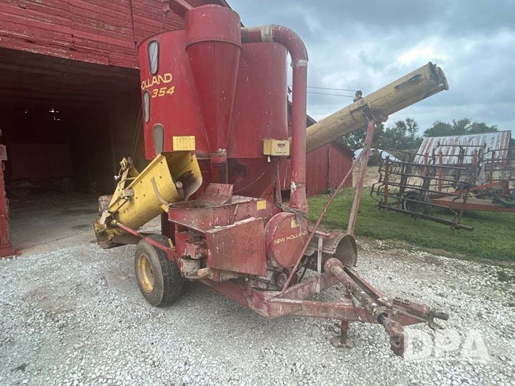 new-holland-354-image-11