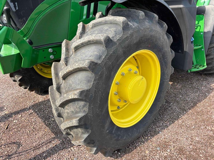 2023-john-deere-6155m-image-36