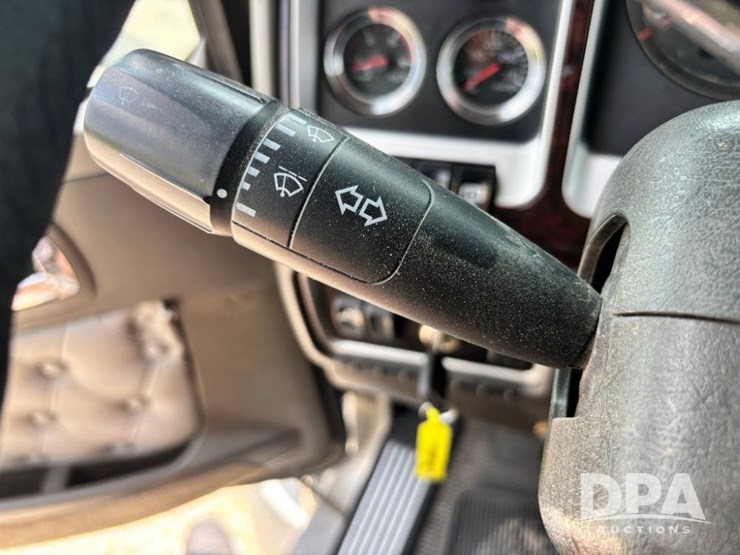 2014-kenworth-t660-image-110