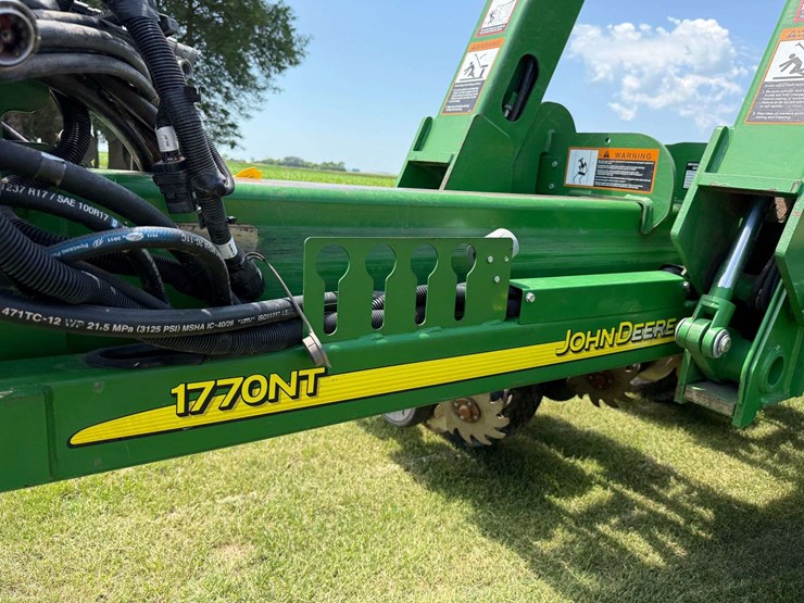 2014-john-deere-1770nt-image-13