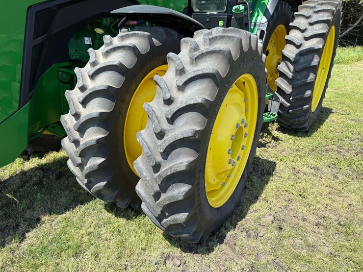 2021-john-deere-8r-340-image-19