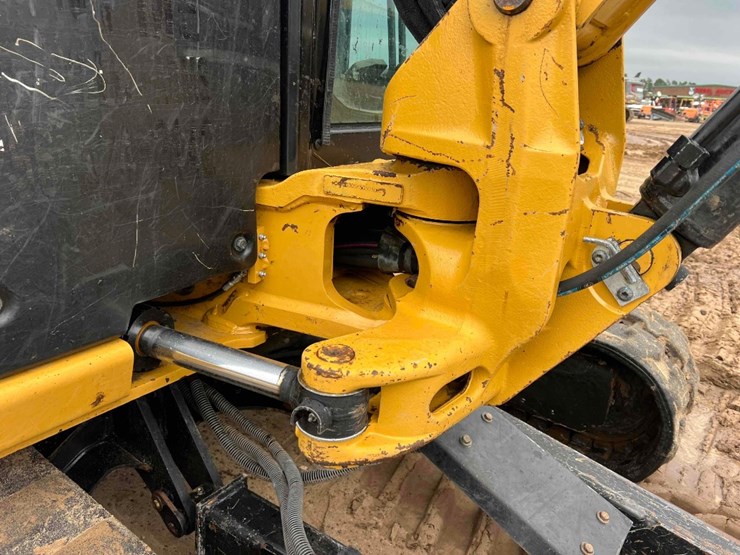 2022-caterpillar-305cr-image-15