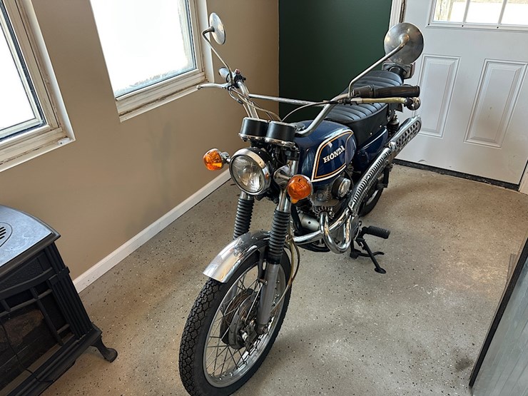 1972-honda-175-motorcycle-image-2