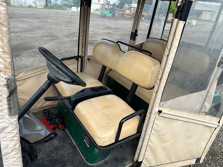ez-go-4-seater-golf-cart-image-10