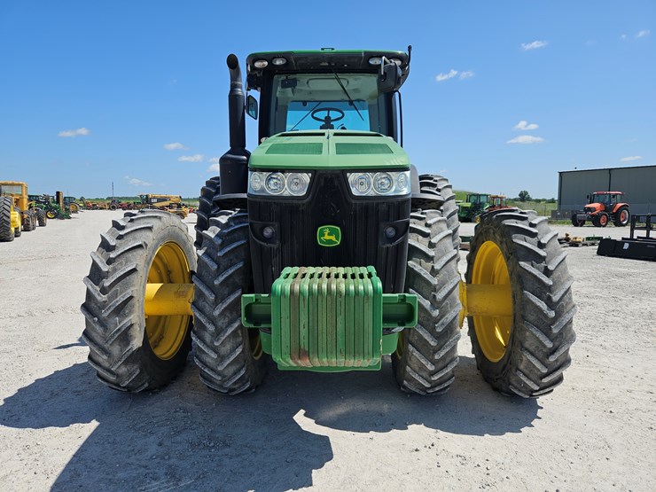 2014-john-deere-8335r-image-2