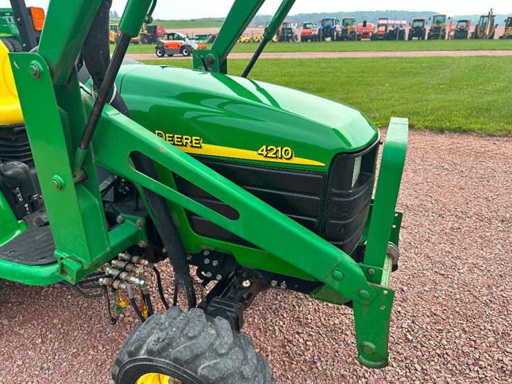 2002-john-deere-4210-image-25