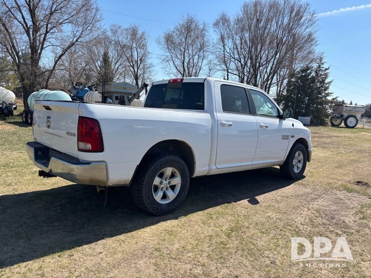 2015-dodge-ram-1500-image-10