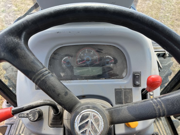 new-holland-boomer-47-image-9