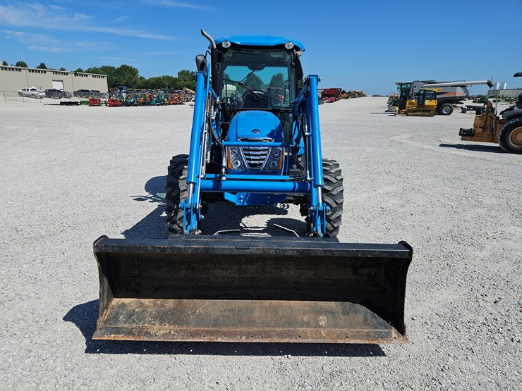 #203000-•-2020-ls-mt468-tractor-image-2