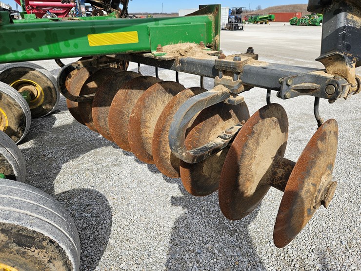 2004-john-deere-637-image-7
