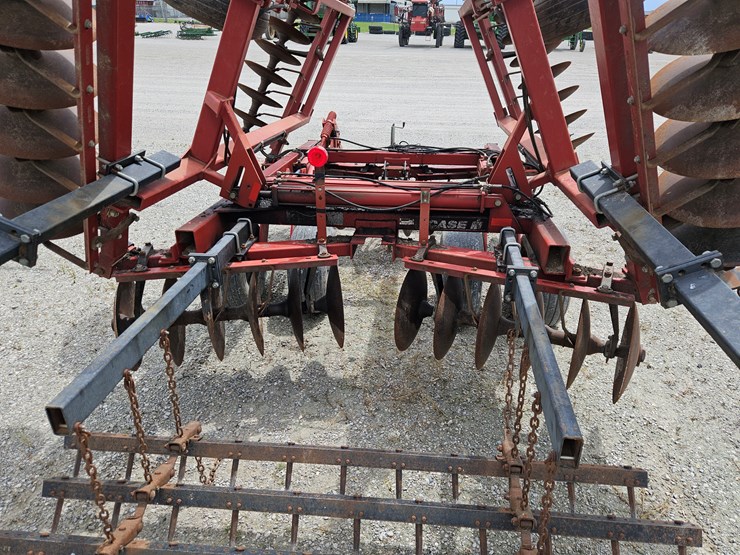 case-ih-3950-image-9