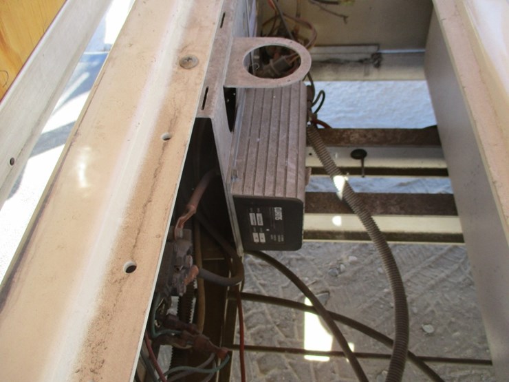 club-car-golf-shuttle-cart,-image-6