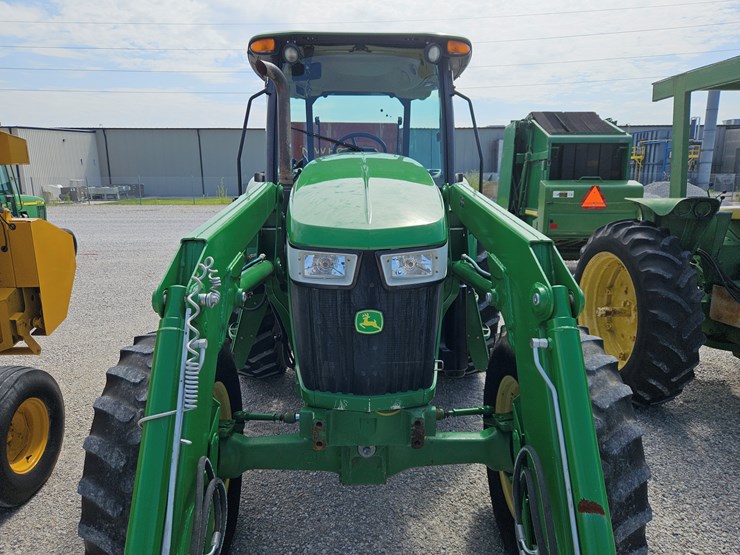 2013-john-deere-6115d-image-4