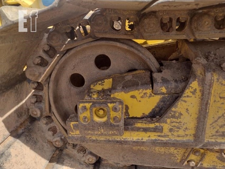 2011-komatsu-d31px-22-image-26