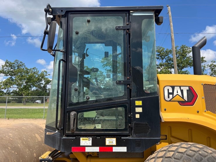 2022-caterpillar-cs44b-image-12