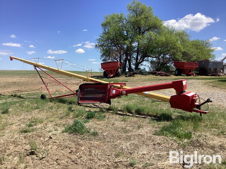 westfield-mkx-100-73-10-x-73'-swing-away-hopper-auger-image-3