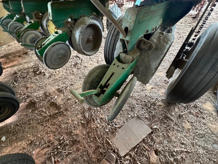 john-deere-7000-image-17