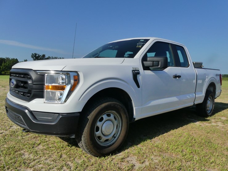 2021-ford-f150-xl-image-2