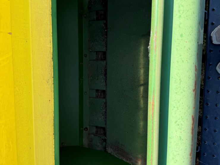 john-deere-8300-image-13