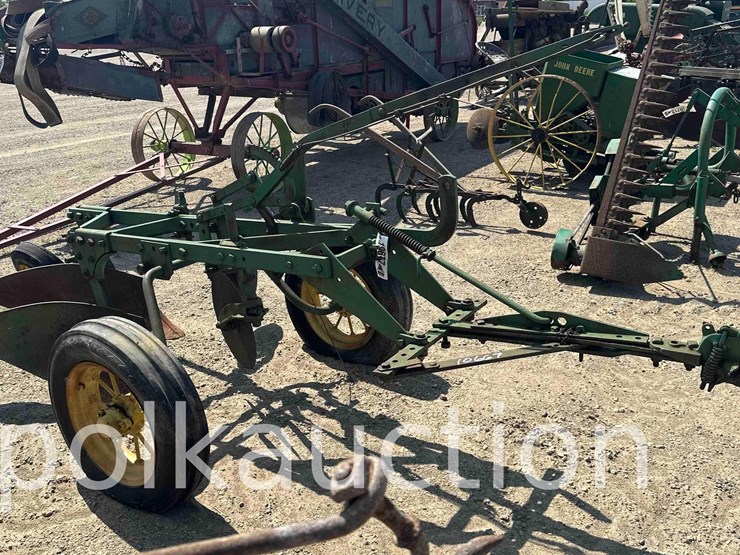 john-deere-2-image-1