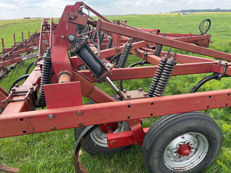 case-ih-5600-image-21
