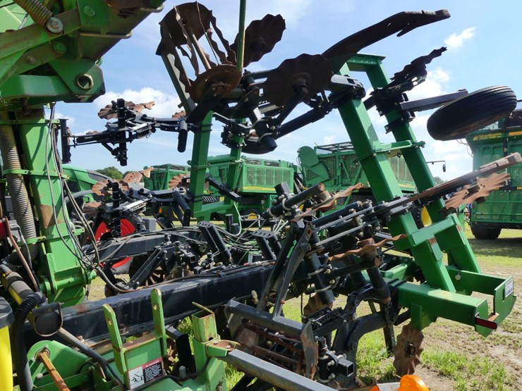 john-deere-1720-image-7