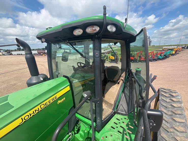 2013-john-deere-8360rt-image-35