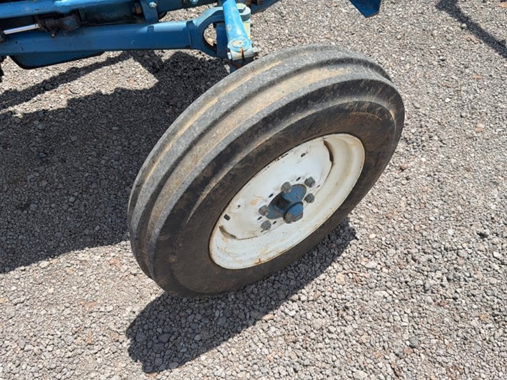 ford-2910-image-7