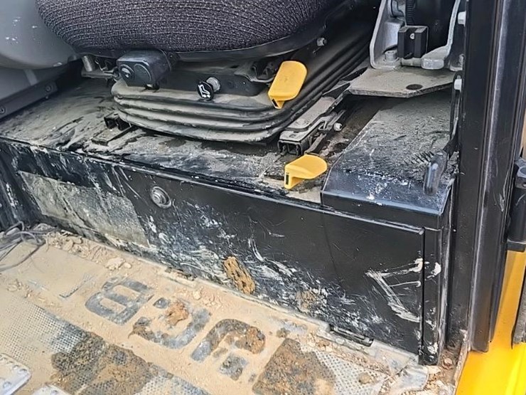 jcb-67c-1-image-50