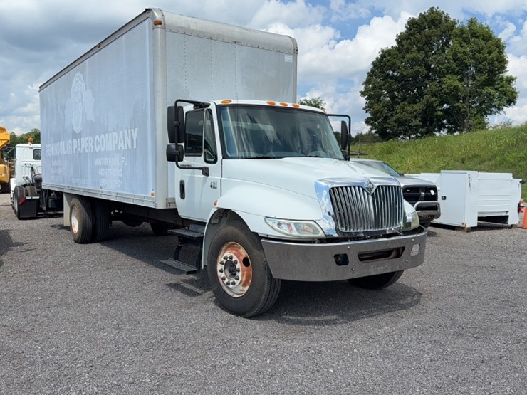 2006-international-durastar-4300-image-3