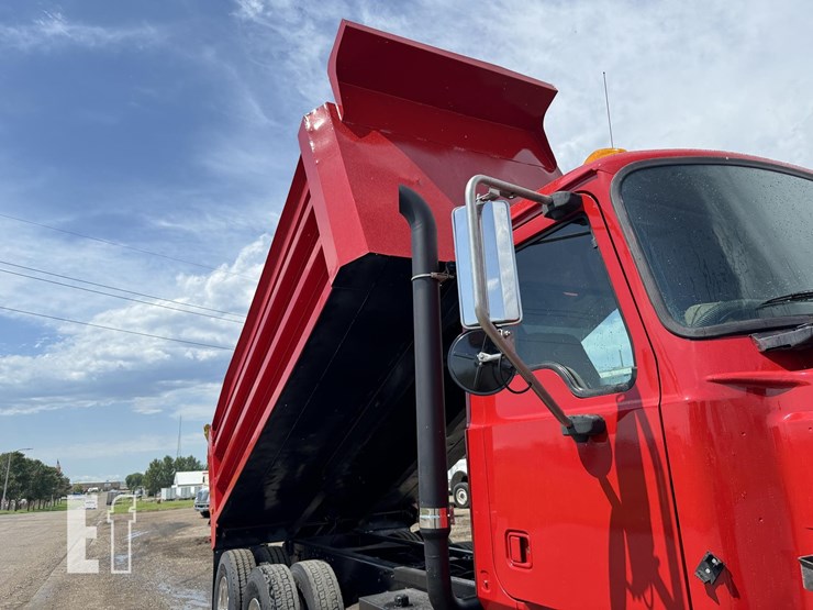 2004-mack-granite-cv713-image-45