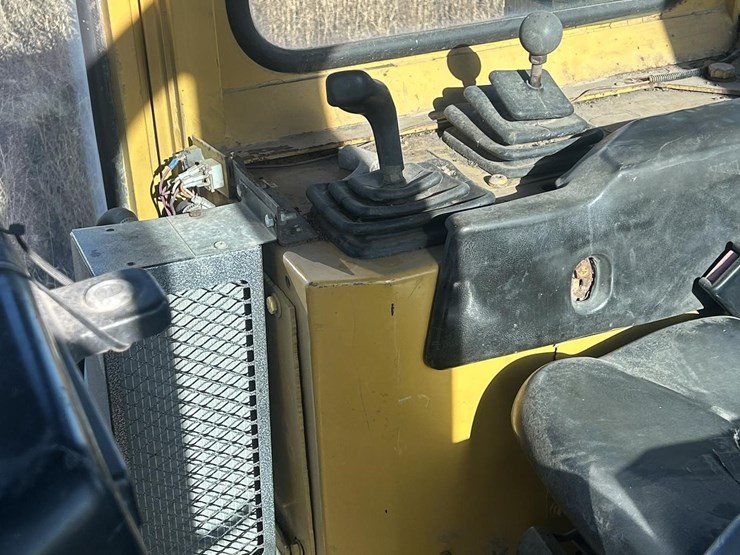 caterpillar-d6m-image-81