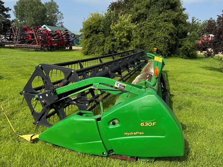 2005-john-deere-630f-image-5