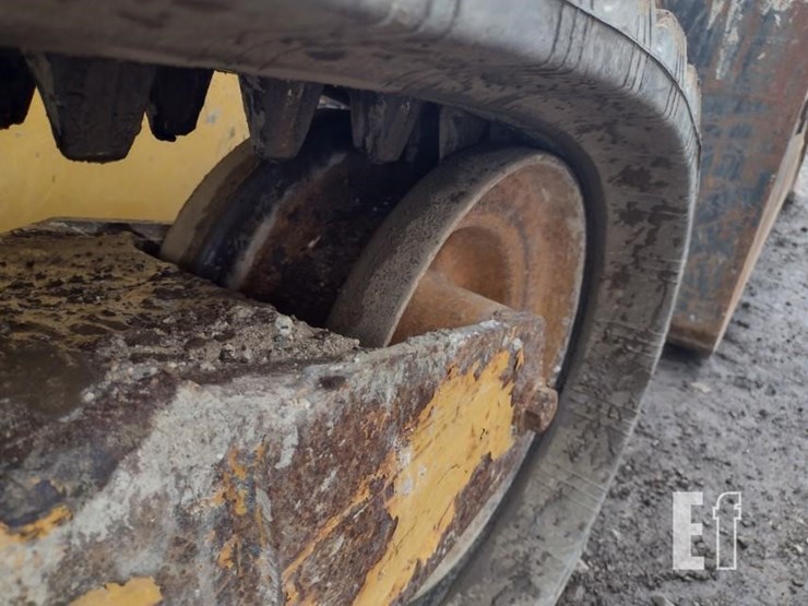 2012-caterpillar-259b3-image-33