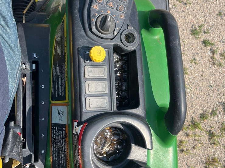 john-deere-3033r-image-14